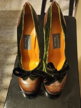 Lanvin Olive Green Velvet and Brown Leather Pumps with Black Velvet Bow
